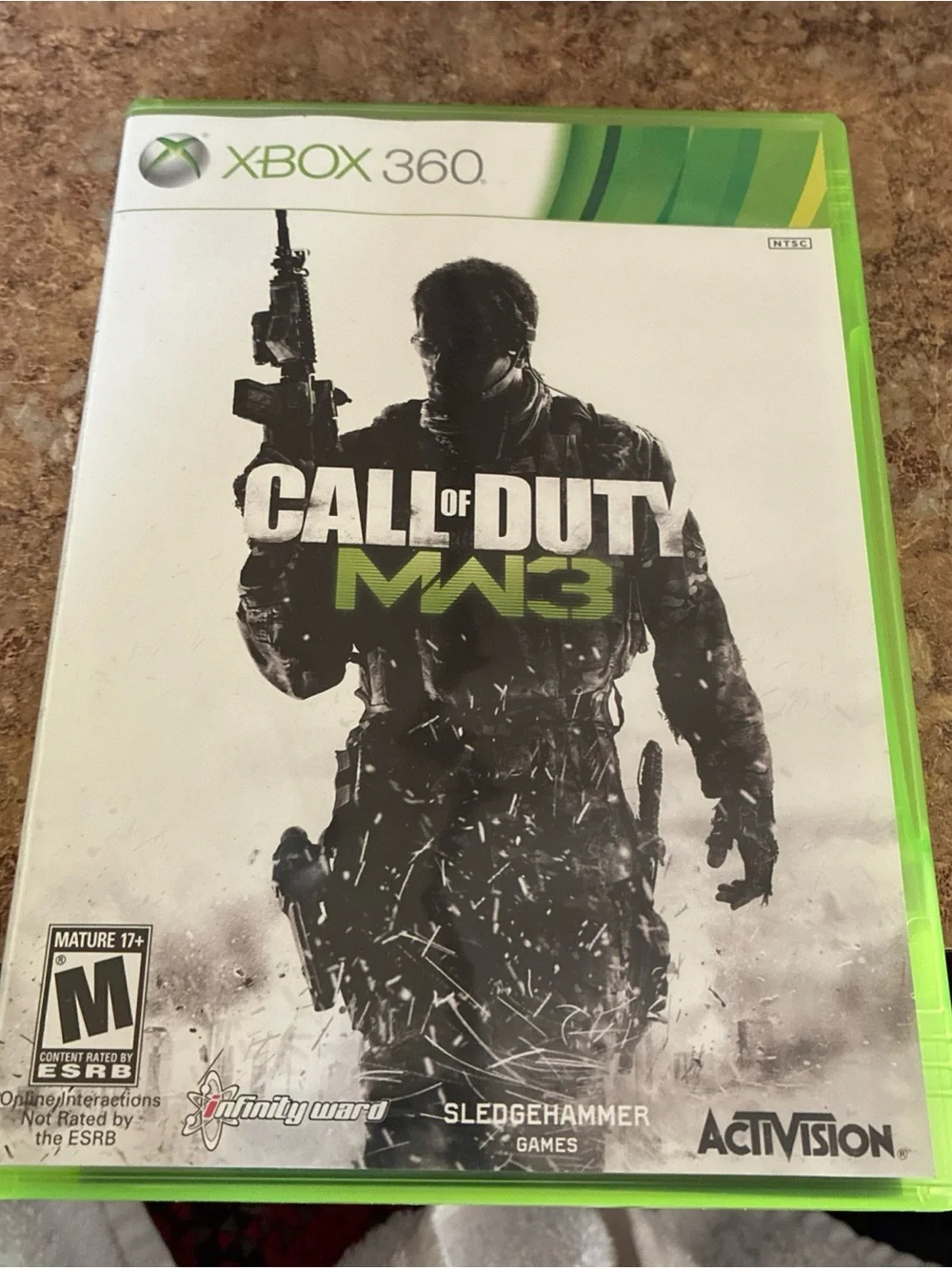Microsoft Xbox 360 Call of Duty MW3 with Green Case